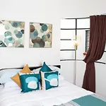 La Condesa: Beautiful Designed Studio